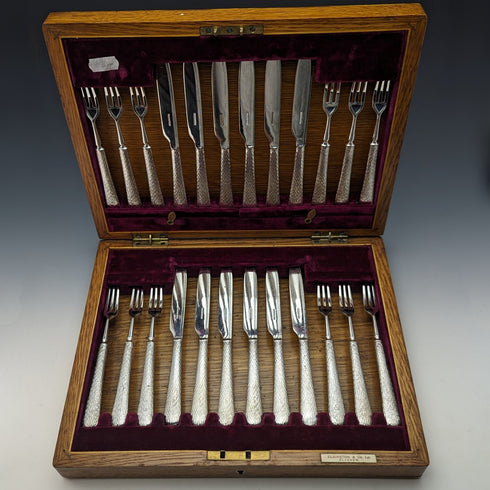British Vintage Silver Plated Cutlery 12 Pair Set in Wooden Box Elkington